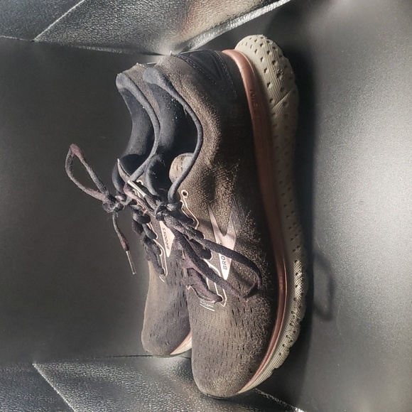 Brooks Shoes Brooks Womens Glycerine 8 Tennis Shoes Size 8 Poshmark